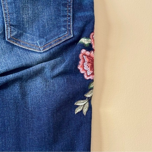 KUT| Kut from the Kloth Luxury Denim Embroidered Distressed Blue Jeans Sz 4 - Picture 8 of 9